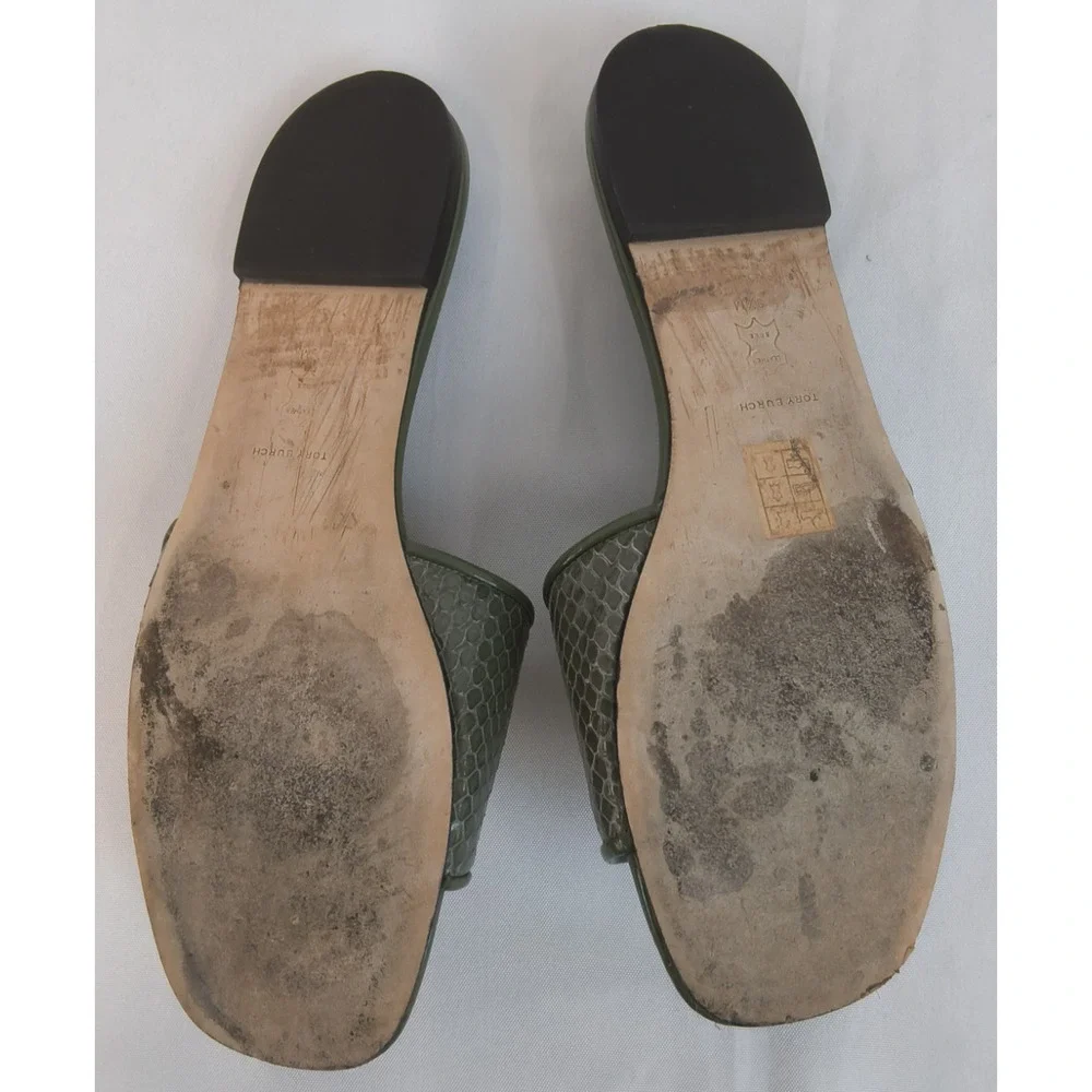 Tory Burch Eleanor Size 9.5M Stamped Snake Leather Green Gold Logo Flats #W5191